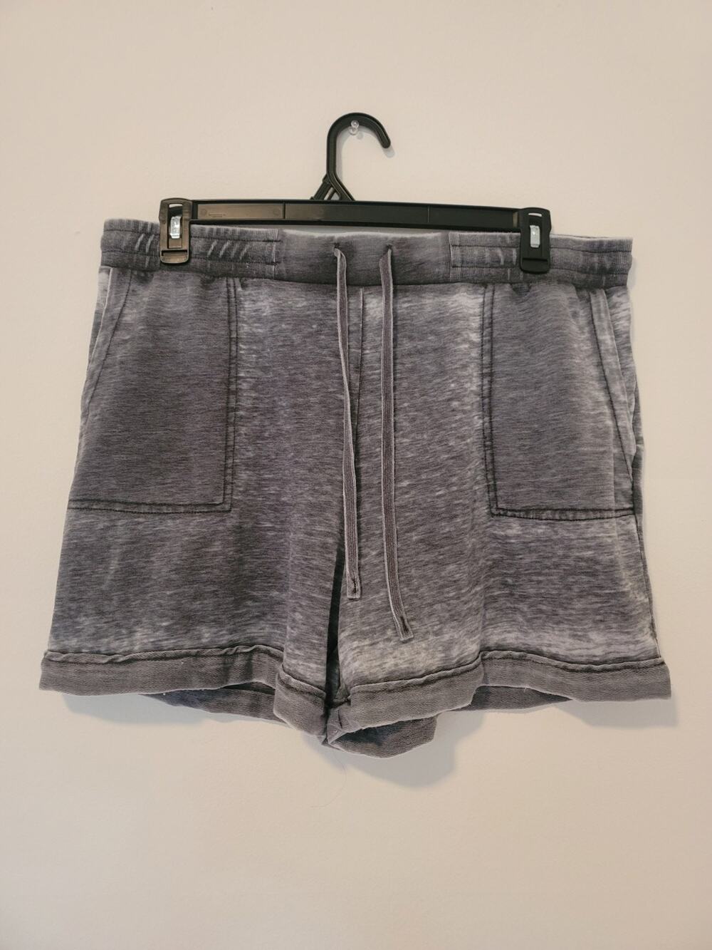 Jane and Delancey Sz XL Women’s Casual Shorts Black Gray Distressed Burnt Out